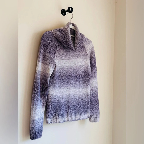 Columbia Turtleneck Sweater Purple Gradient - Size XS - Picture 5 of 9